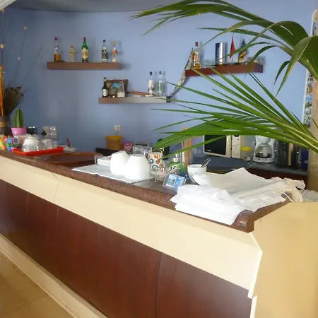 Hotel Maestral 3* Sarandë