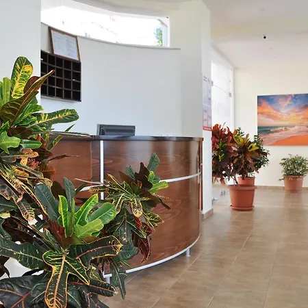 Hotell Hotel Maestral Sarandë