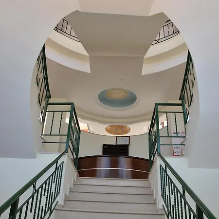 Hotel Maestral 3* Sarandë