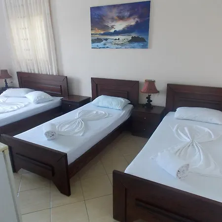 Hotel Maestral 3* Sarandë
