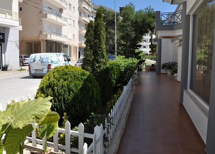 Maestral ساراندا