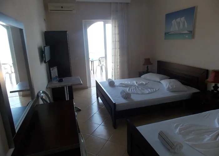 Maestral فندق ساراندا